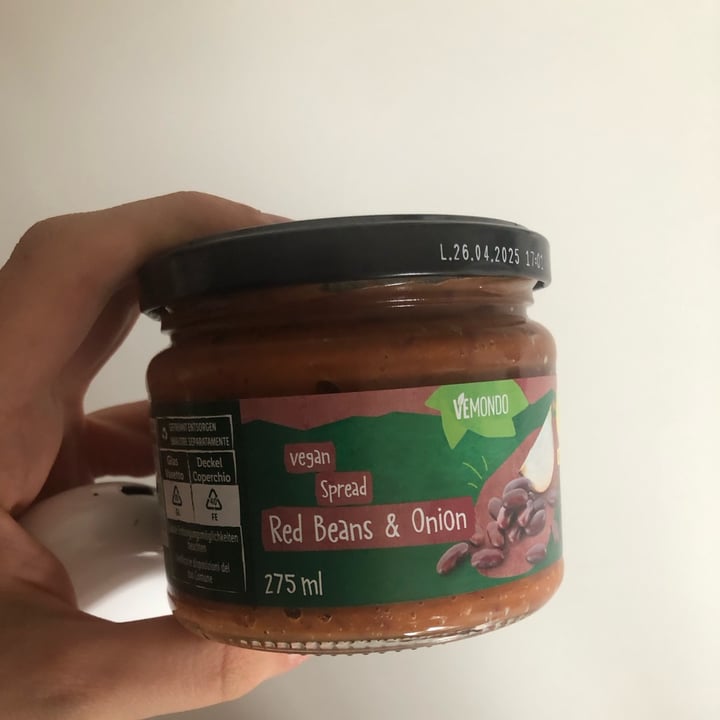 photo of Vemondo Vegan spread red beans and onion shared by @lisbethsalander on  11 Jan 2024 - review