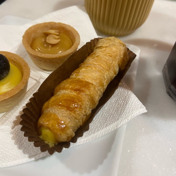 photo of Pasticceria Nepà cannoncino Alla Crema shared by @gaiap on  15 Jan 2024 - review
