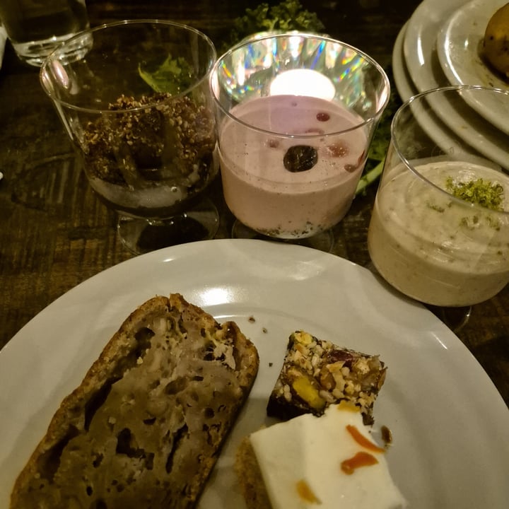 photo of Sustainaboule julbord shared by @enkelvegan on  18 Dec 2024 - review