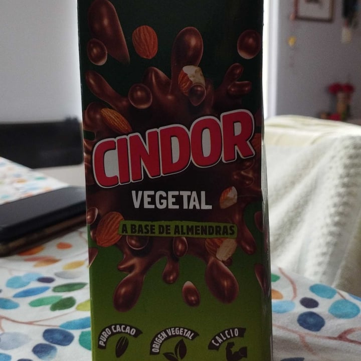 photo of cindor Vegetal a Base de Almendras  shared by @luu1 on  06 Dec 2023 - review