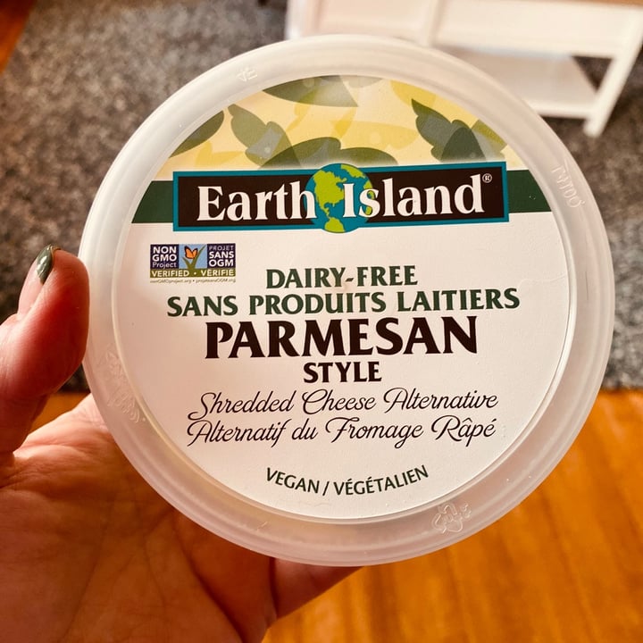 photo of Earth Island Dairy Free Parmesan Style Shredded Cheese Alternative shared by @kimleescatlady on  01 Sep 2023 - review