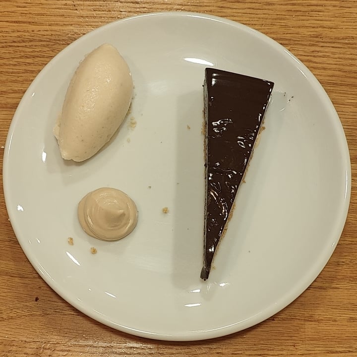 photo of orburu Tarta De Chocolate Negro shared by @joxi on  27 Mar 2024 - review