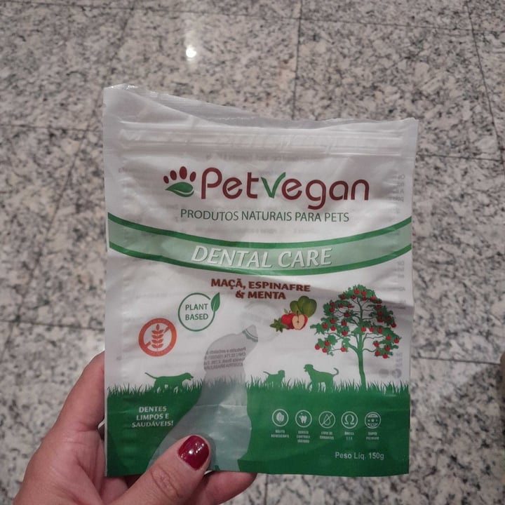 photo of Pet vegan Produtos Naturais para Pets Dental Care - maçã, espinafre & menta shared by @patriciamarin on  10 Mar 2024 - review