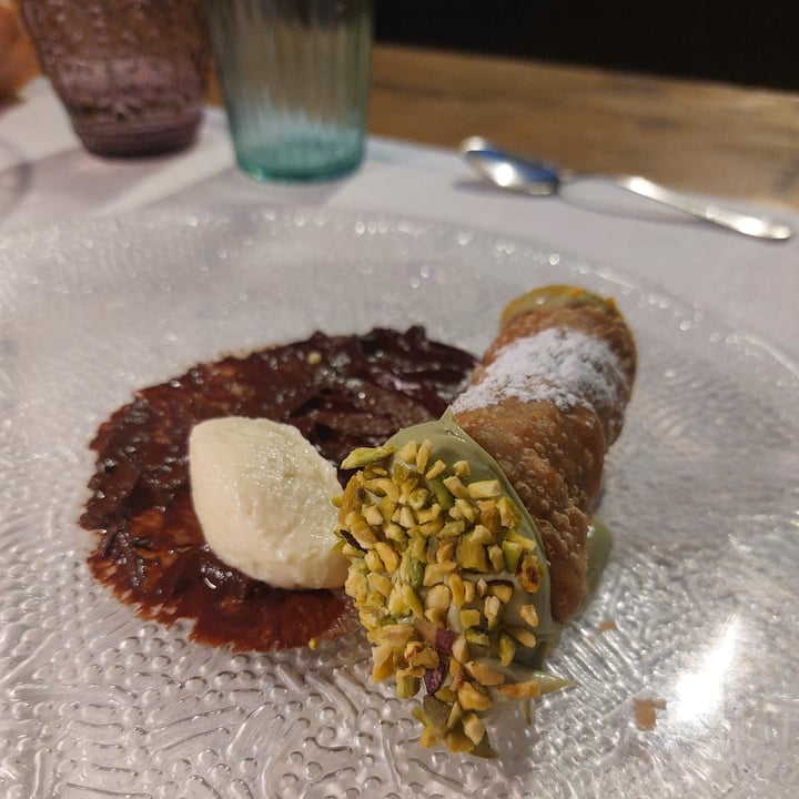 photo of MOON - Move Ortigia Out of Normality Cannolo Pistacho shared by @night92 on  03 Sep 2024 - review