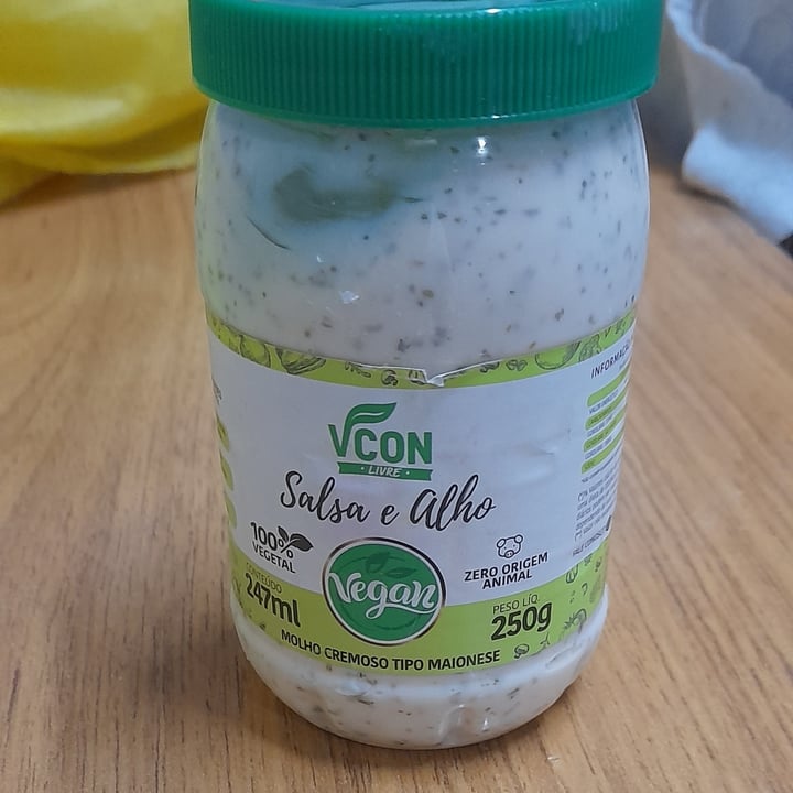 photo of VCON Molho Cremoso Tipo Maionese - Sabor Salsa e Alho shared by @ana2022 on  20 Aug 2023 - review