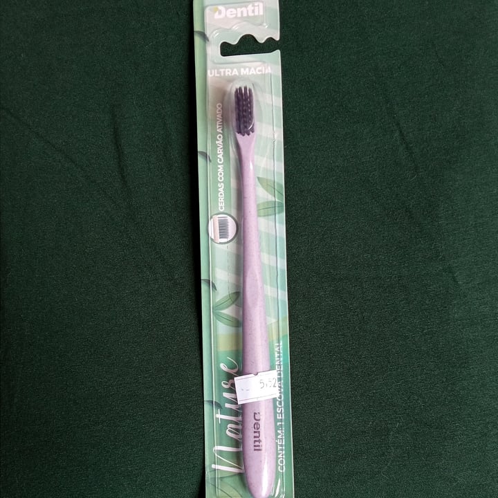 photo of Dentil Escova Dental Biodegradável Ultra Macia shared by @estrelaveg on  20 May 2025 - review