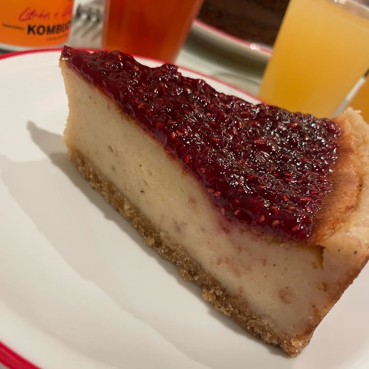 photo of Gordo Vegano Cheesecake con frutos rojos shared by @unavegana on  11 Feb 2024 - review