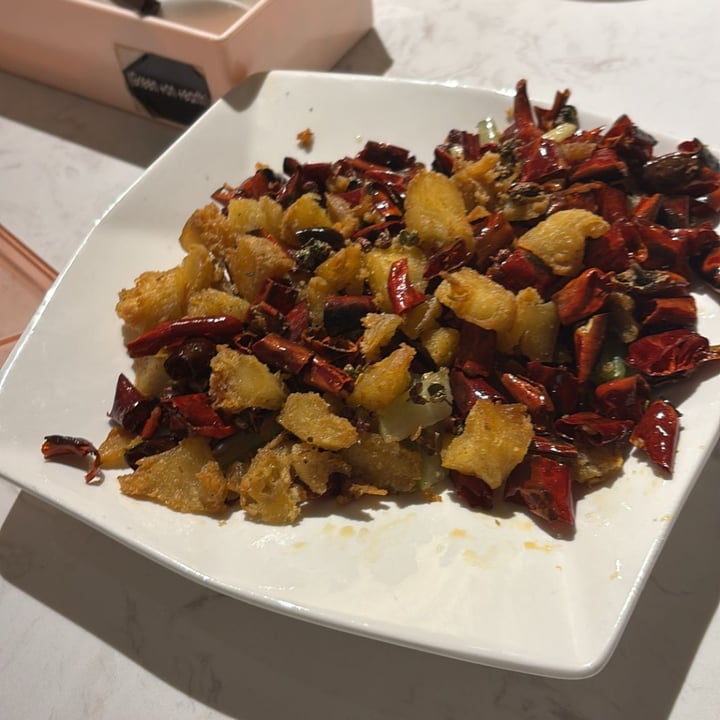 photo of Green on Earth Vegetarian Cafe Dry chili chicken shared by @zarreen on  06 Oct 2025 - review
