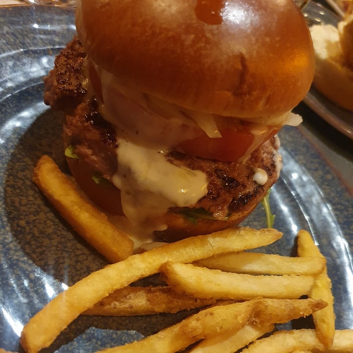photo of Morama Burger Gourmet Hamburguesa Vegana shared by @batvegan on  01 Jul 2025 - review