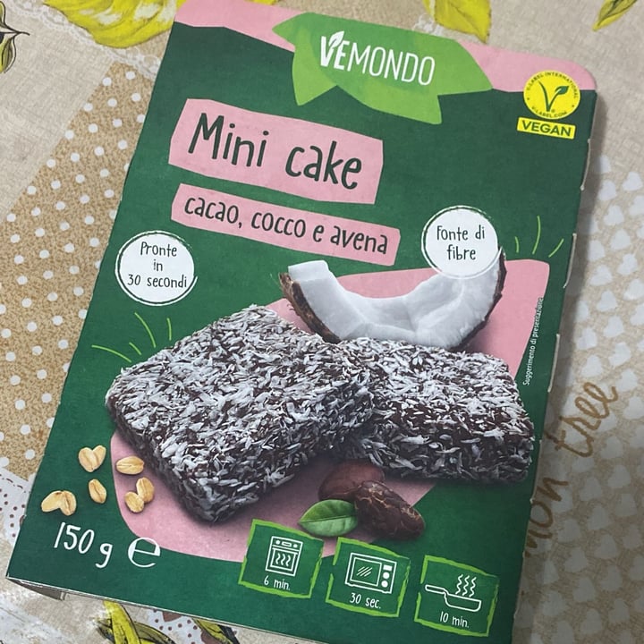 photo of Vemondo mini cake cacao cocco e avena shared by @eleanor93 on  10 Mar 2025 - review