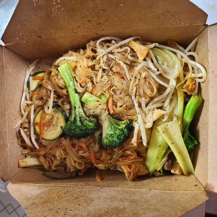 photo of Blossom Vegetarian Restaurant Singapore Rice Noodles shared by @sofihuasteca on  16 Feb 2024 - review