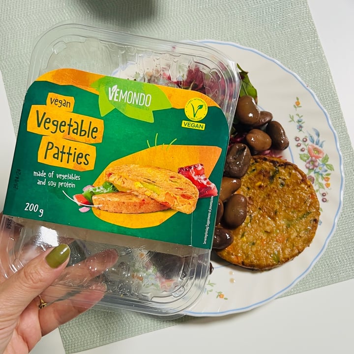 photo of Vemondo vegan vegetable patties shared by @nicole- on  17 Apr 2024 - review