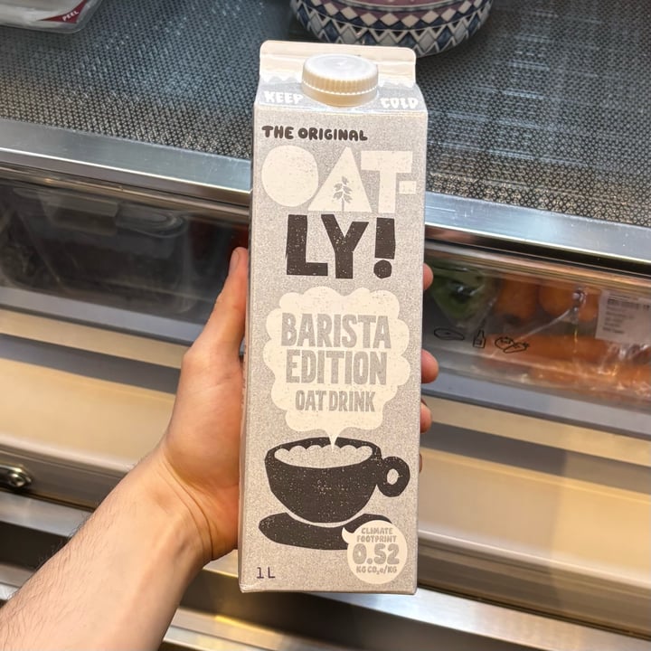 photo of Oatly Oat Drink Barista Edition  shared by @jakeastonfta on  11 Mar 2025 - review
