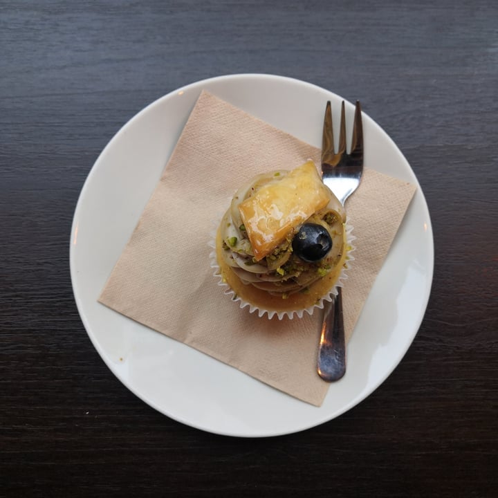 photo of Tauer Bakery cupcake baklava shared by @botanicflora on  27 Jun 2024 - review