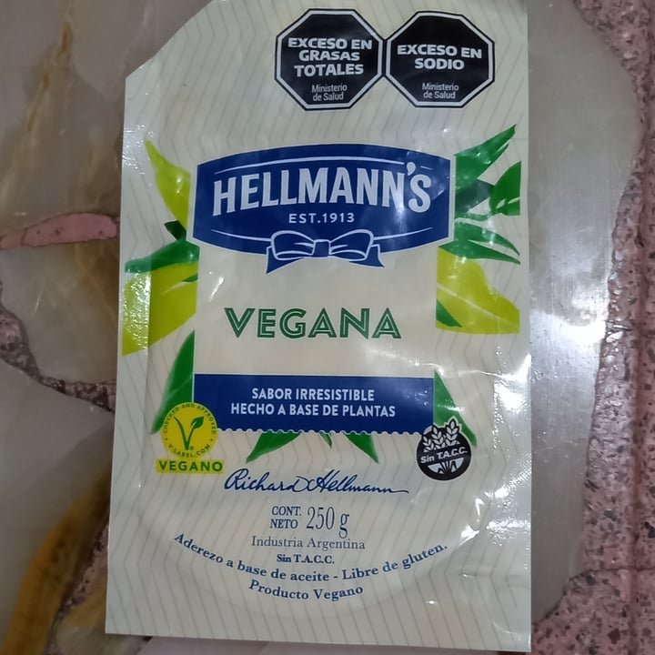 photo of Hellmann’s mayonesa vegana shared by @-fa on  21 Jan 2024 - review