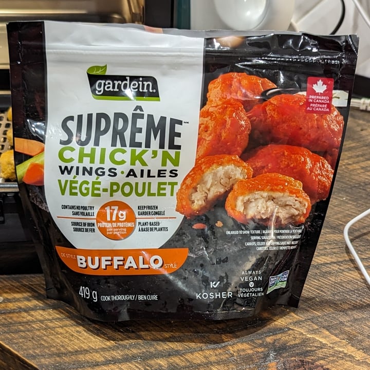 photo of Gardein Suprême Chick’n Wings Buffalo shared by @stormm on  28 Jan 2024 - review