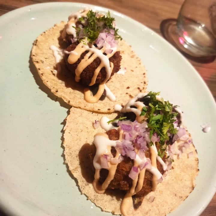 photo of Segundo Piso - Taquería Vegetal Tacos de babaganoush apanado shared by @lauramartinez on  10 Jun 2024 - review