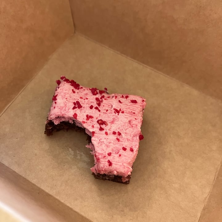 photo of Queen Beans mini raspberry gf vegan brownie shared by @lucciola on  12 Oct 2025 - review