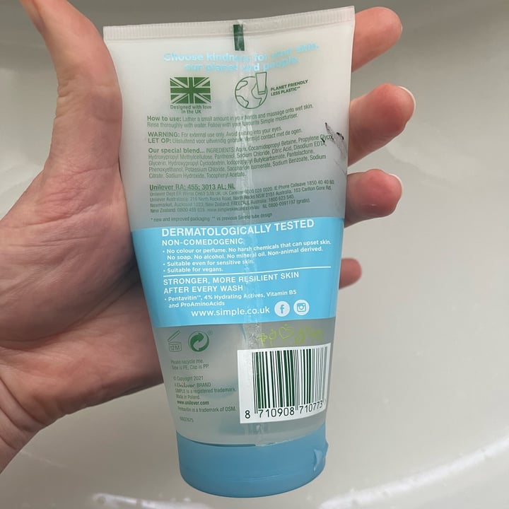 photo of Simple Micellar Facial Gel Wash shared by @ameriamber on  21 Feb 2024 - review