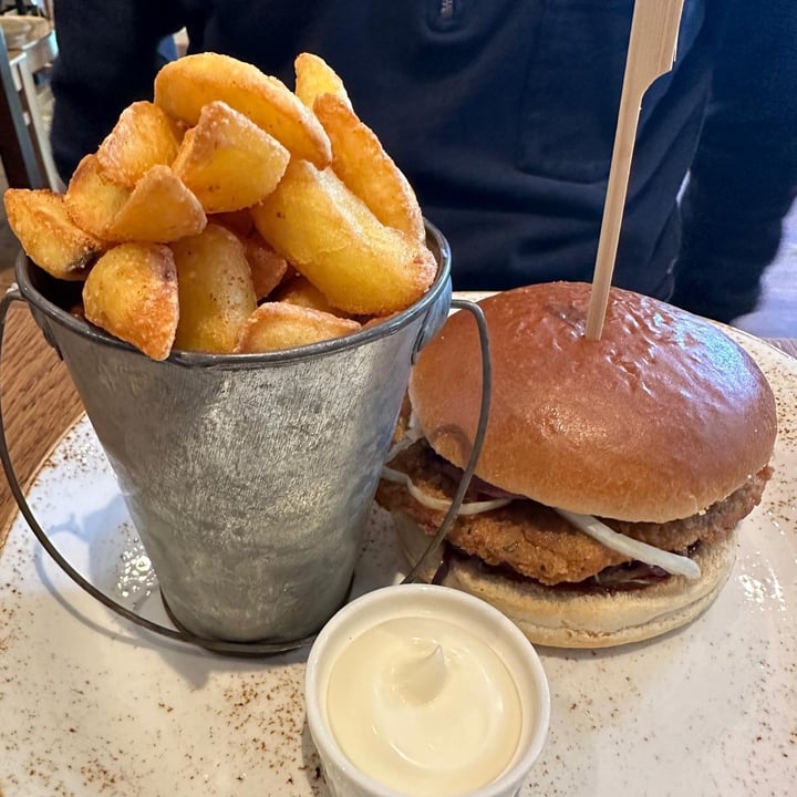 photo of The Greenhouse Smokey BBQ chicken shared by @thomasbrindle on  25 May 2024 - review