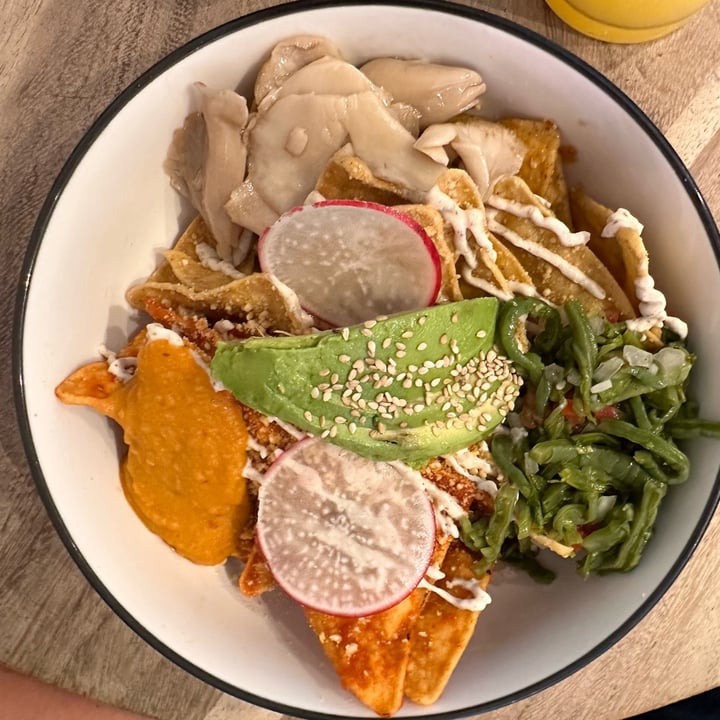 photo of La Cabra Iluminada Chilaquiles Divorciados shared by @ferperezduarte on  12 Nov 2023 - review