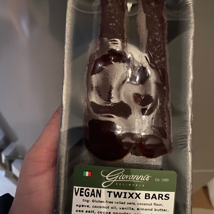 photo of Giovanni’s Deli World Vegan Twix Bars shared by @rushisushi7 on  04 May 2024 - review