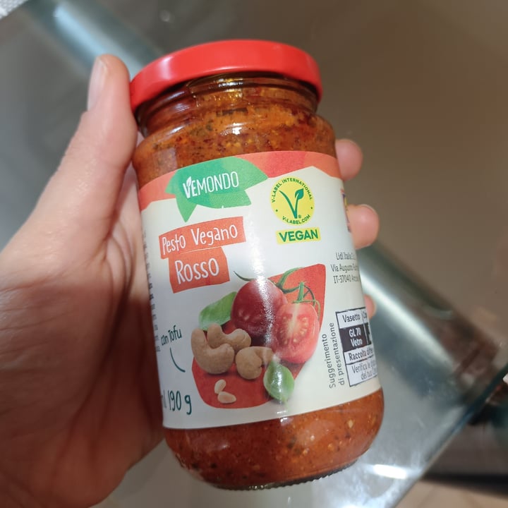 photo of Vemondo Vegan pesto rosso shared by @fede02 on  17 Oct 2024 - review
