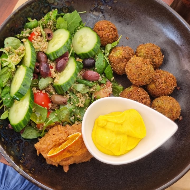 photo of Bookeria Quinoa Con Polpette Di Ceci shared by @fraveg on  25 Jul 2025 - review