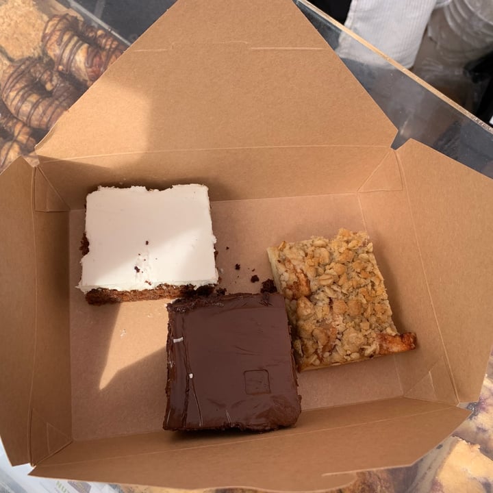 photo of Sweets from the Earth Spiced carrot cake shared by @louisg on  10 Sep 2023 - review