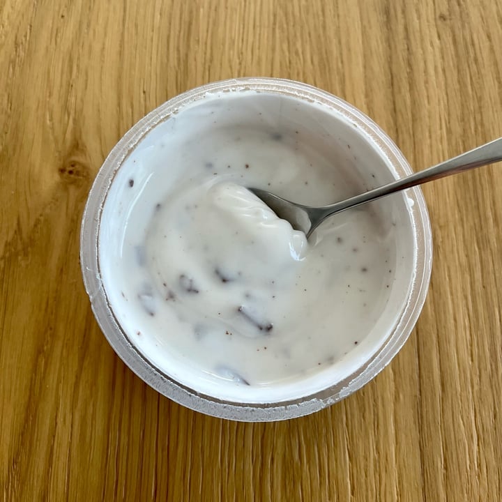 photo of Alpro Absolutely Coconut Stracciatella shared by @ales5andra on  14 Sep 2023 - review