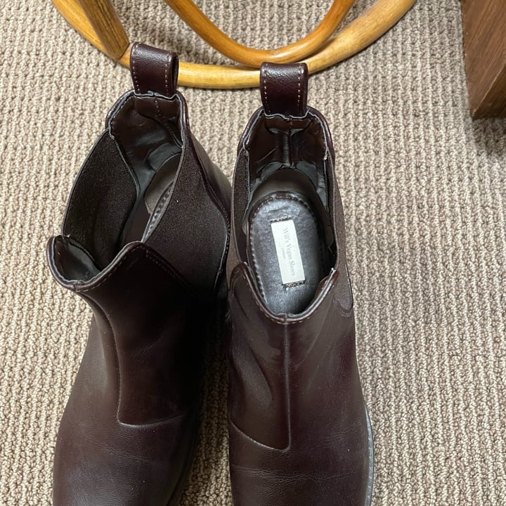 photo of Will's Vegan Store Luxe Smart Chelsea Boots shared by @julie4theanimals on  26 Dec 2023 - review