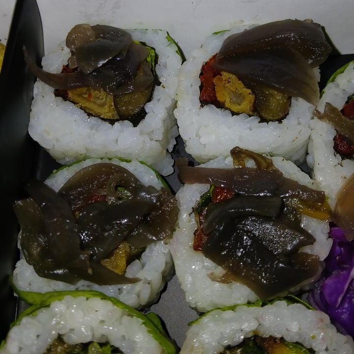 photo of Jiro Sushi - Sucursal Urquiza Toronto Roll shared by @ladylu on  22 Sep 2025 - review