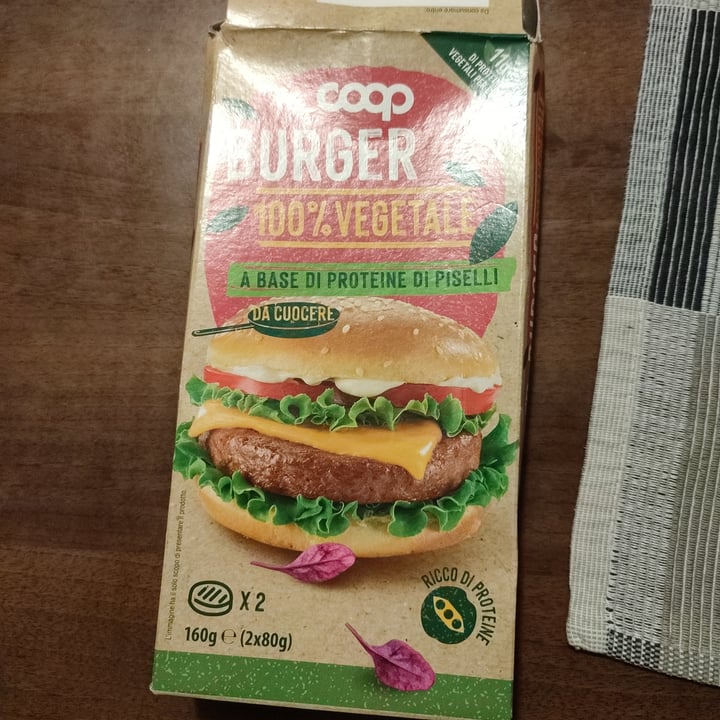 photo of Coop Burger 100% Vegetale A Base Di Proteine Di Piselli shared by @emme9720 on  21 Dec 2023 - review