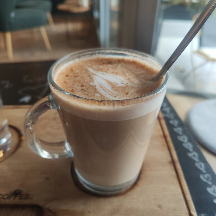 photo of KAVA coffee roasters | STORE Traunstein Chai Latte with oatmilk shared by @botanicalcastle on  09 Dec 2024 - review