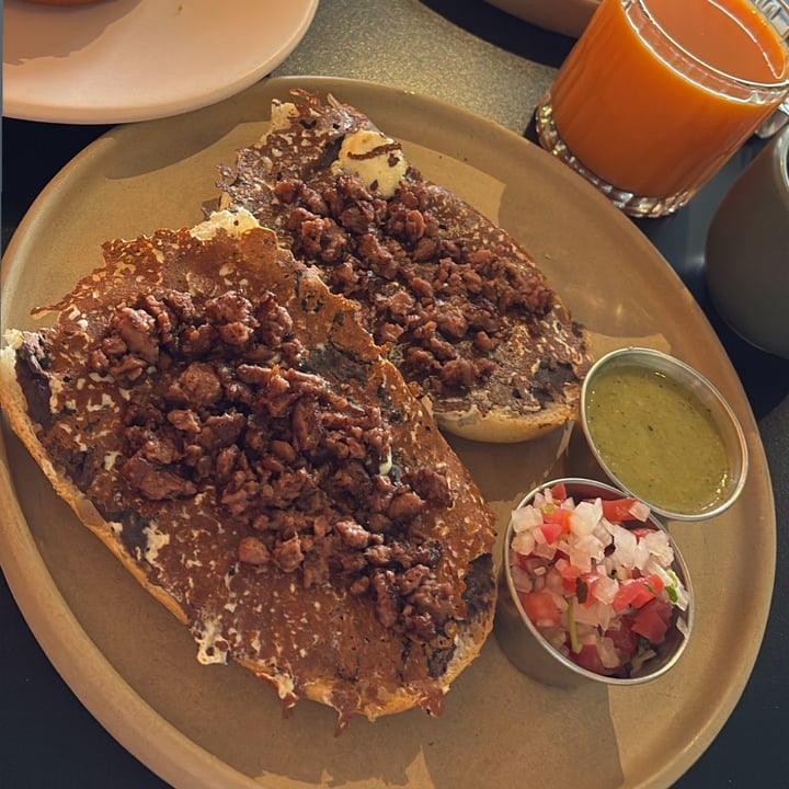 photo of VegCo. Restaurante Vegano Molletes shared by @sandyna on  17 Mar 2025 - review