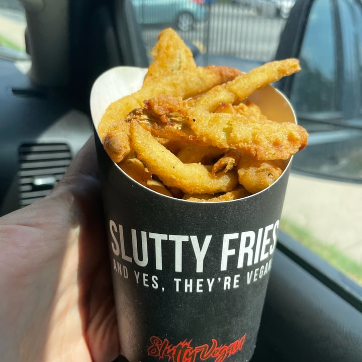 photo of SluttyVegan Dallas Skinny Dippers shared by @thevagrantvegan on  20 Sep 2023 - review
