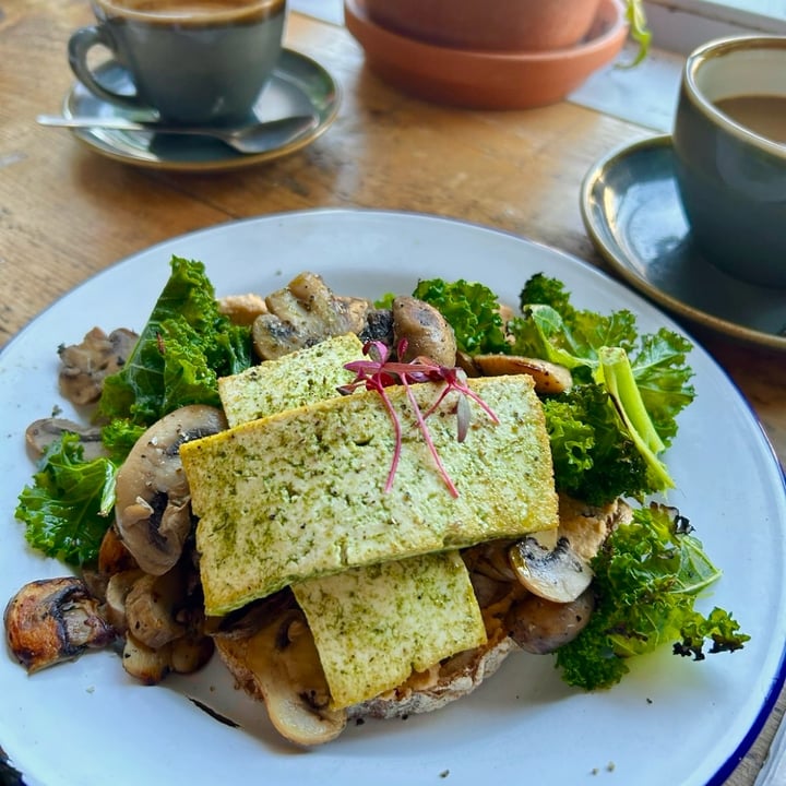 photo of The Crafty Egg mushrooms and kale toast shared by @sarahmmortimer on  30 Dec 2023 - review