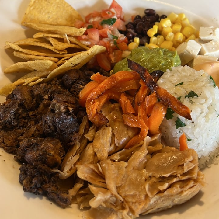 photo of Austral Hotel Mexican Vegan Burrito bowl shared by @jess-m-wright on  19 Aug 2023 - review