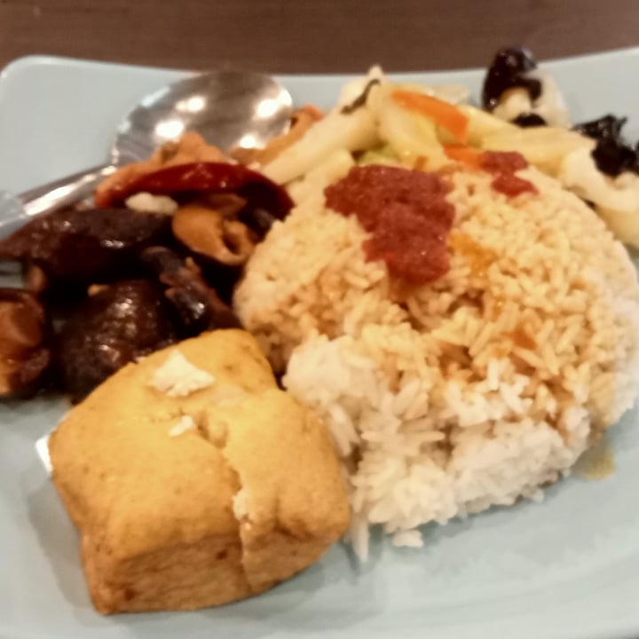 photo of Eight Immortals Vegetarian@Sembawang Mixed vege rice shared by @kismetcandle on  13 Jan 2024 - review