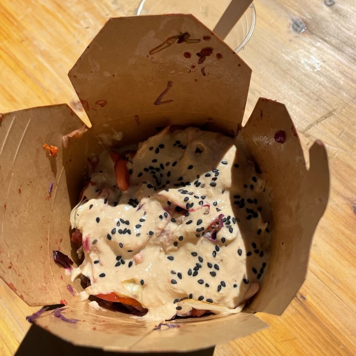 photo of Il Bruno Vegan Food Truck yaki udon con salsa ruggito shared by @vittolovestahini on  02 Sep 2025 - review