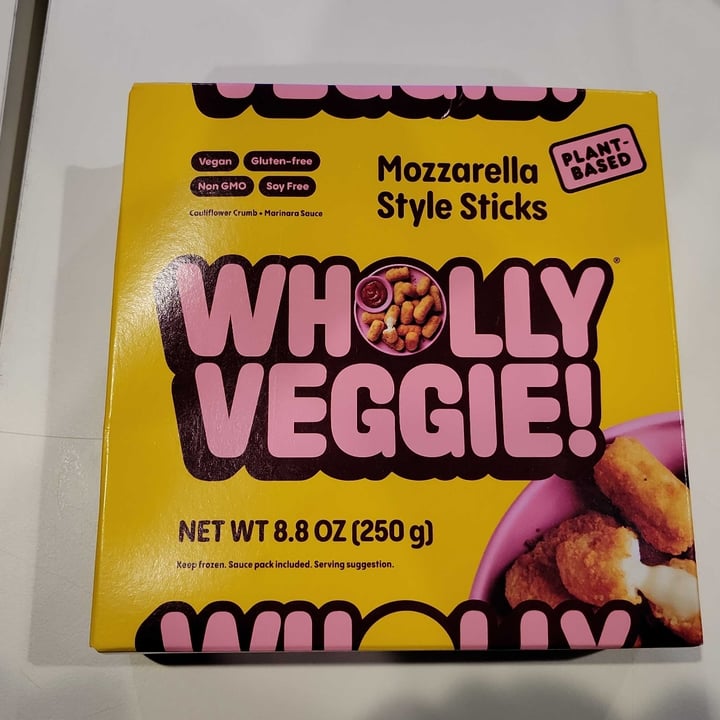 photo of Wholly veggie Mozzarella Style Sticks shared by @liquefy on  06 Dec 2023 - review