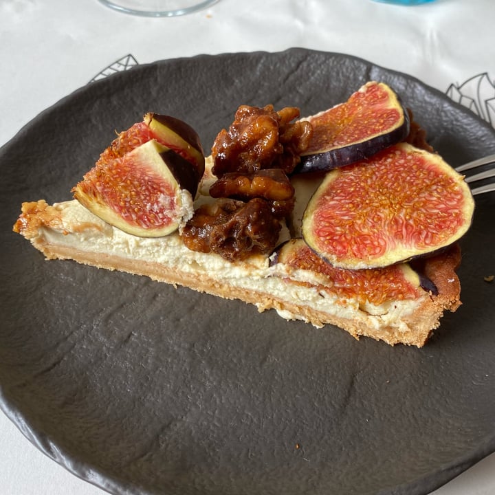 photo of Nativa Ristorante Crostata con crema di ricotta di mandorle, fichi e noci caramellate shared by @oceanideserti on  15 Dec 2024 - review