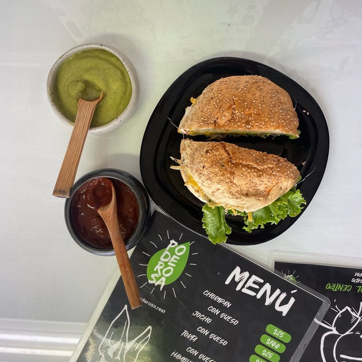 photo of Poderosa Restaurante Vegano Hamburguesa shared by @alinpadilla on  24 Aug 2024 - review