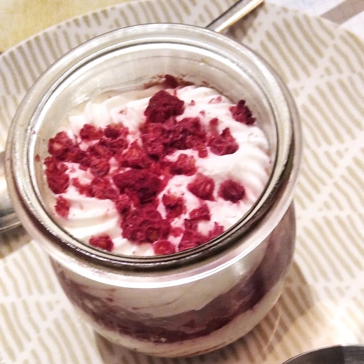 photo of Essenza Love Natural Food tiramisu Al Lampone shared by @veggylove on  20 Oct 2024 - review