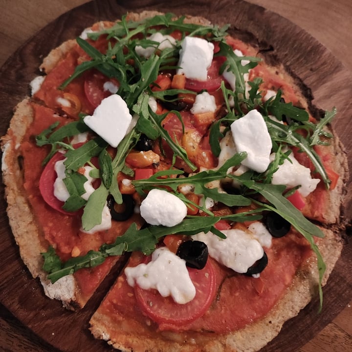 photo of Alchemy Uluwatu Greek Pizza shared by @littleredmushroom on  16 Nov 2023 - review