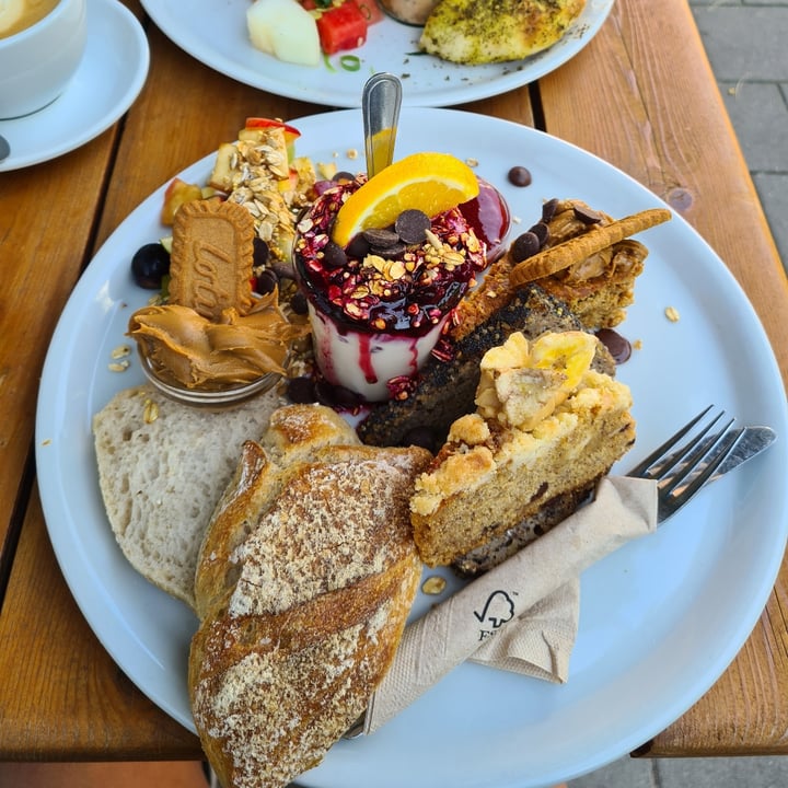 photo of Café RESONANZ Holländisches Frühstück in vegan shared by @jimbo on  17 Sep 2023 - review