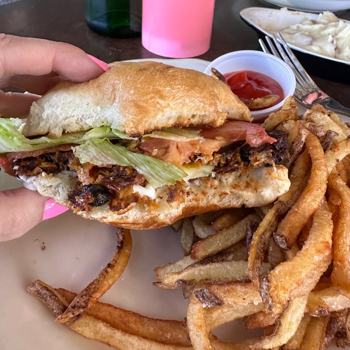 photo of the Water Stop black bean burger shared by @danadogmom33 on  03 Apr 2024 - review