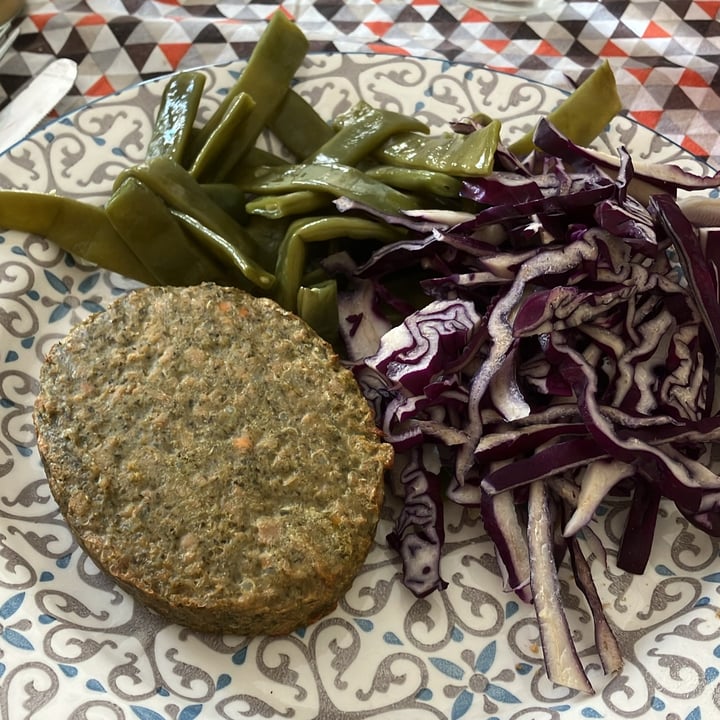 photo of Valsoia Burger spinaci, gustosino e quinoa shared by @aliciottolina on  30 Apr 2024 - review