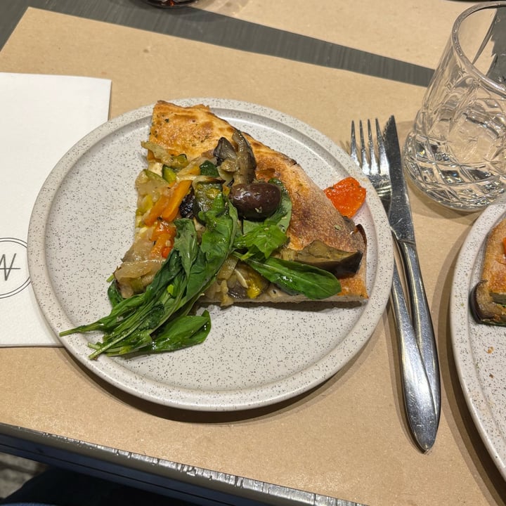 photo of Watson's Pizza Vegana shared by @buenosairesvegano on  23 Oct 2024 - review