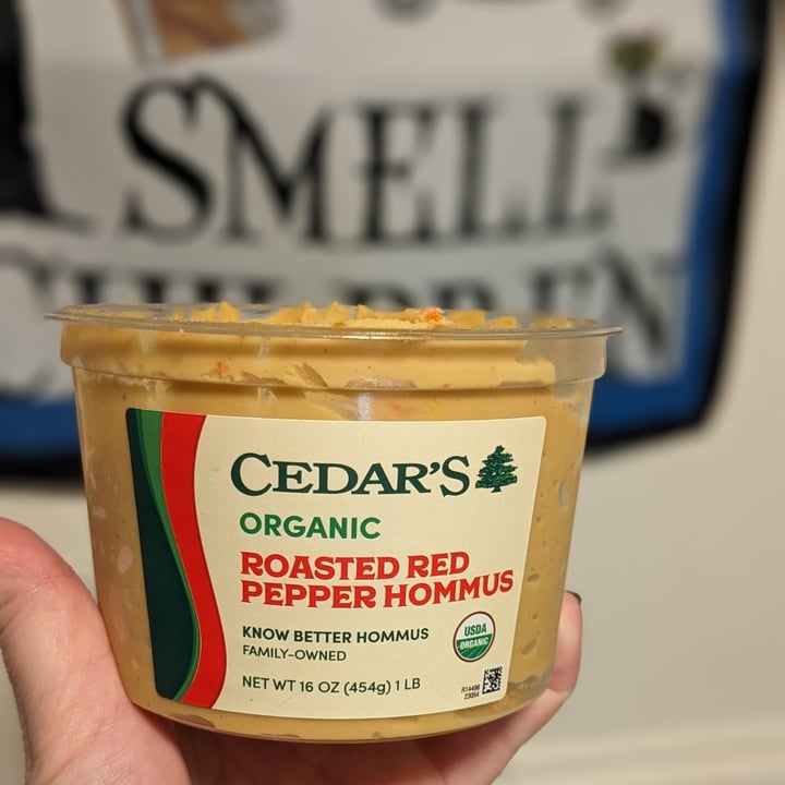 photo of Cedar's Foods Roasted Red Pepper Hummus shared by @starladear33 on  16 May 2024 - review